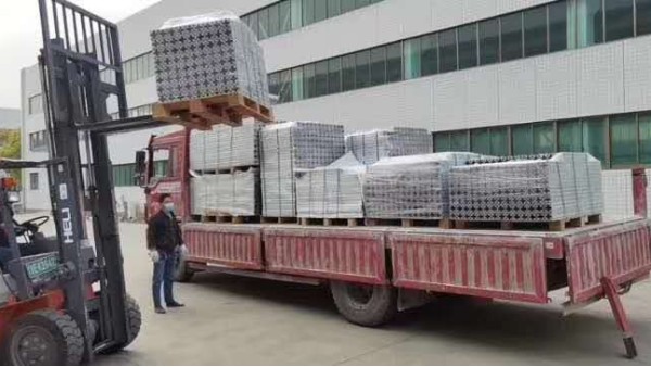 工業(yè)鋁型材出廠時需要經(jīng)過哪些檢測呢？澳宏為您解答！