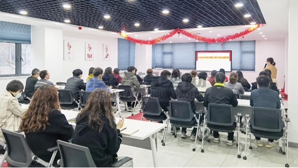 開(kāi)創(chuàng)鋁型材業(yè)績(jī)新高度，努力挑戰(zhàn)四月份新目標(biāo)? ?