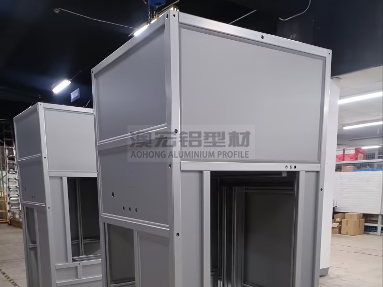 澳宏工業(yè)鋁型材設(shè)備機柜：某高校實驗室的“精準適配神器”