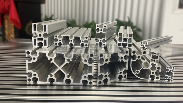 工業(yè)鋁型材定制框架時(shí)需要注意哪些問(wèn)題？
