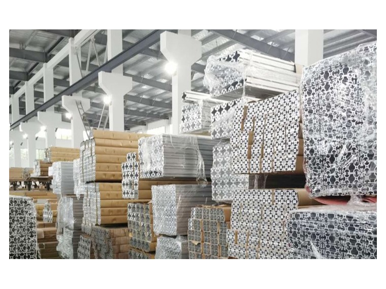 工業(yè)鋁型材生產(chǎn)廠(chǎng)家哪家好？【澳宏鋁業(yè)】